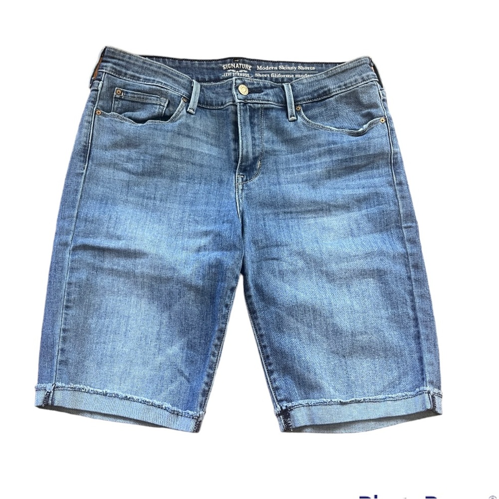 Levi’s Modern Skinny Shorts